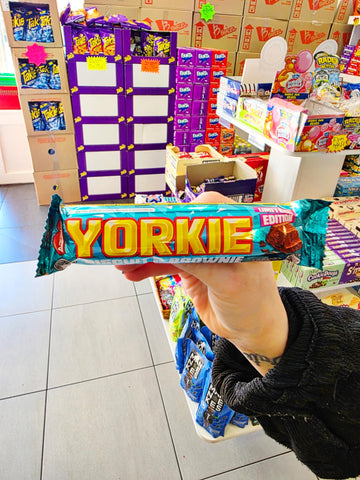 NEW** Yorkie Biscuit & Brownie 44g