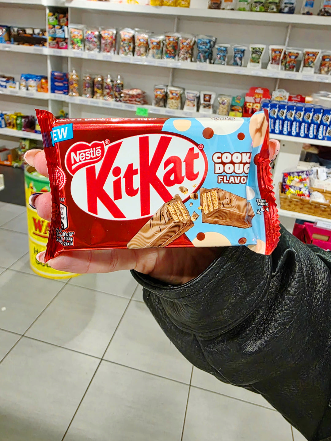 KitKat Cookie Dough Chocolate