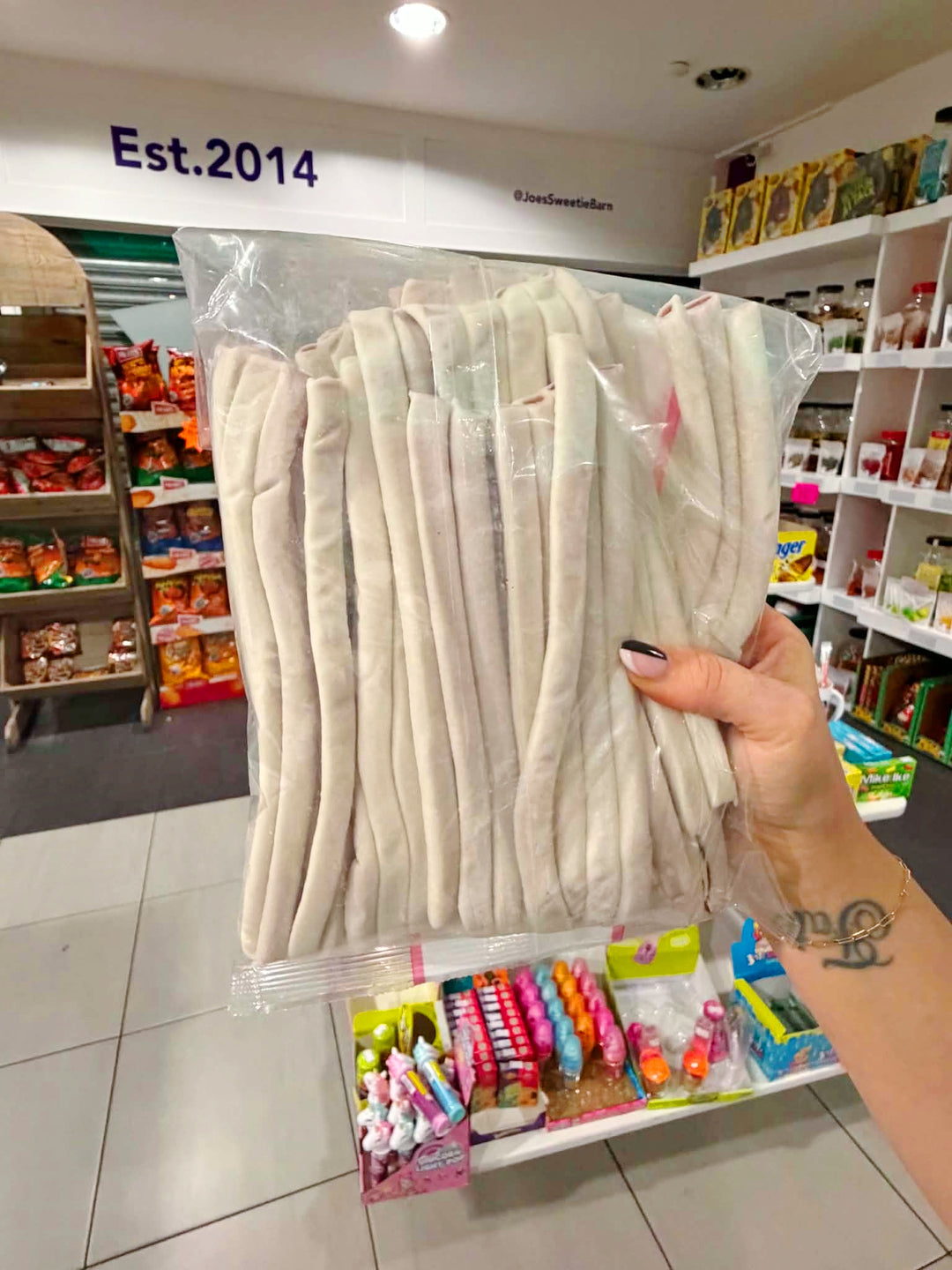 Strawberry And Cream Pencils 1kg