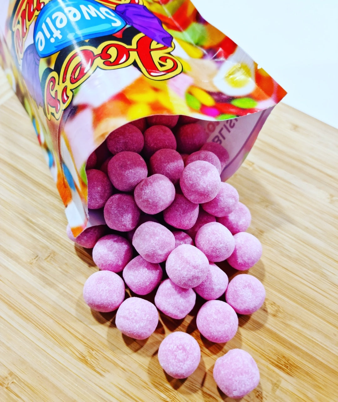 Strawberry Bon Bons 600g Bag